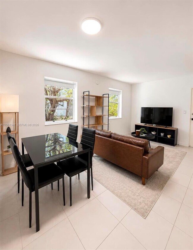 Foto del edificio - 1525 NW 19th Terrace
