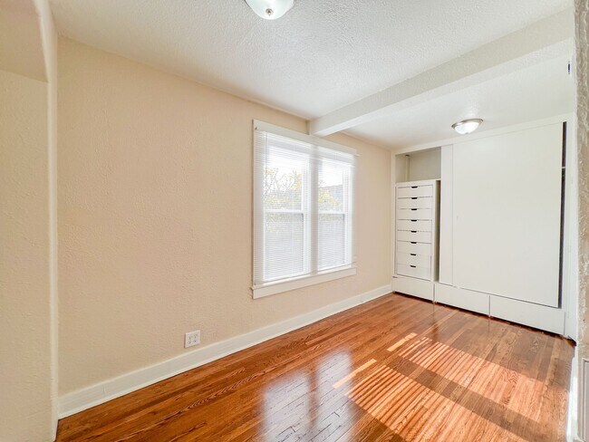 Foto del edificio - 10802 Chestnut St