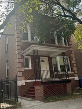 Building Photo - 1419 W Sunnyside Ave