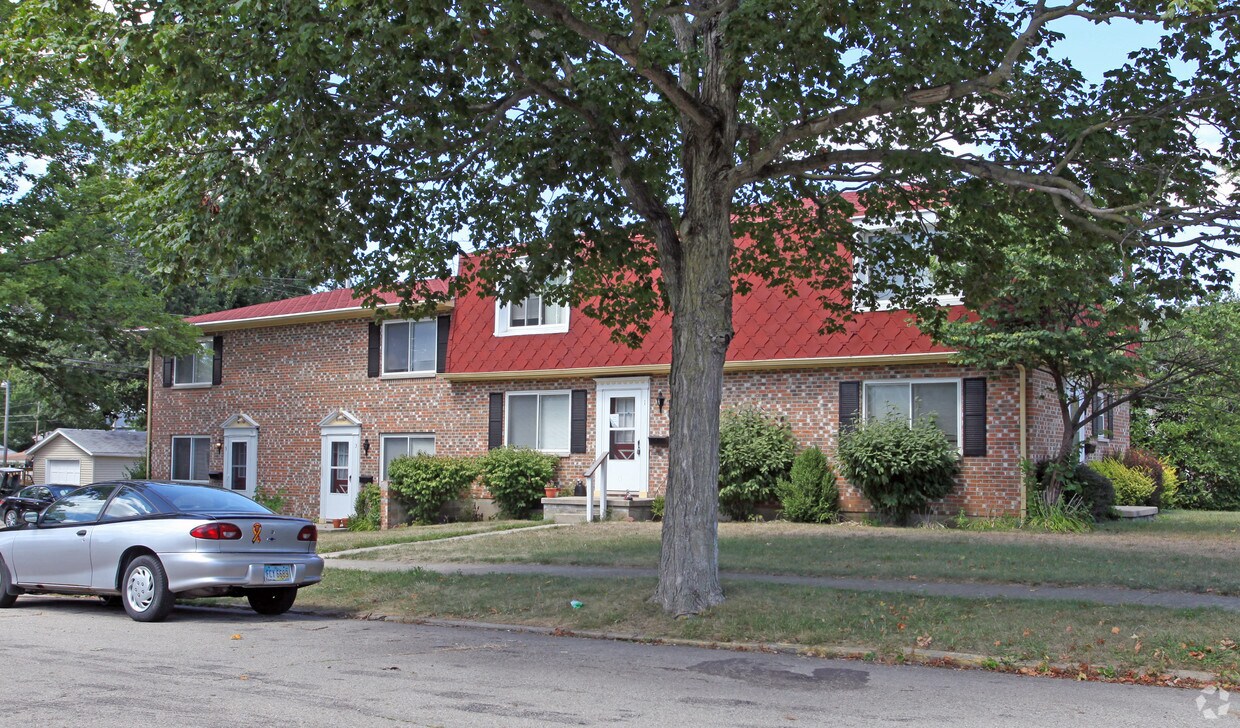Building Photo - 22 N Main St