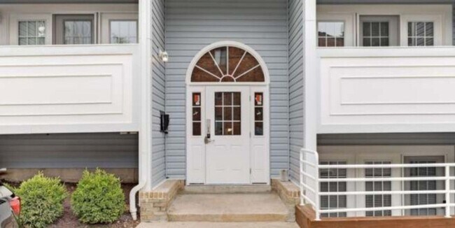 Foto del edificio - Commuter's dream, modern living