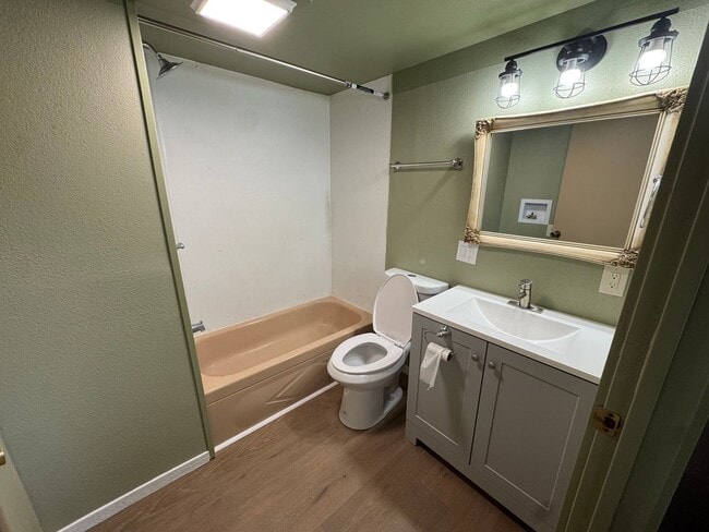 Building Photo - Cute and cozy 1 bed 1 bath