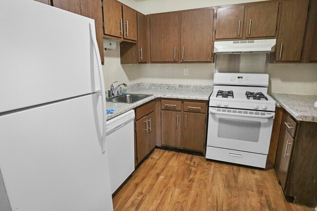 Foto del edificio - Ravine Woods Apartments