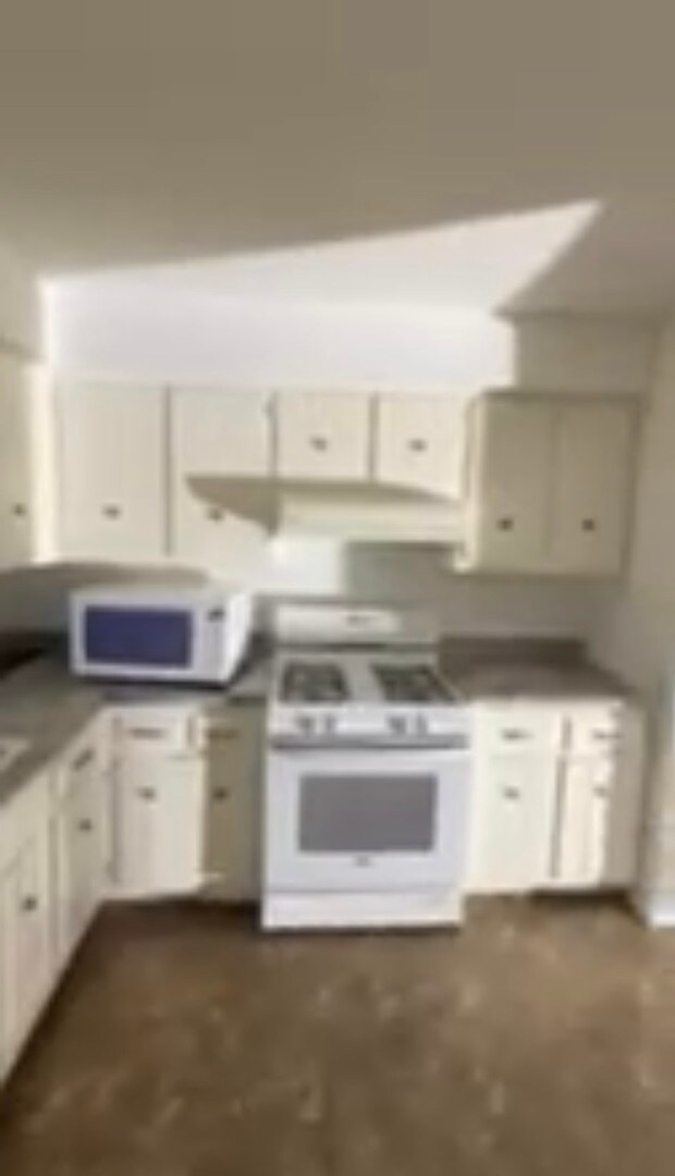 Foto del edificio - 7131 Hickory St