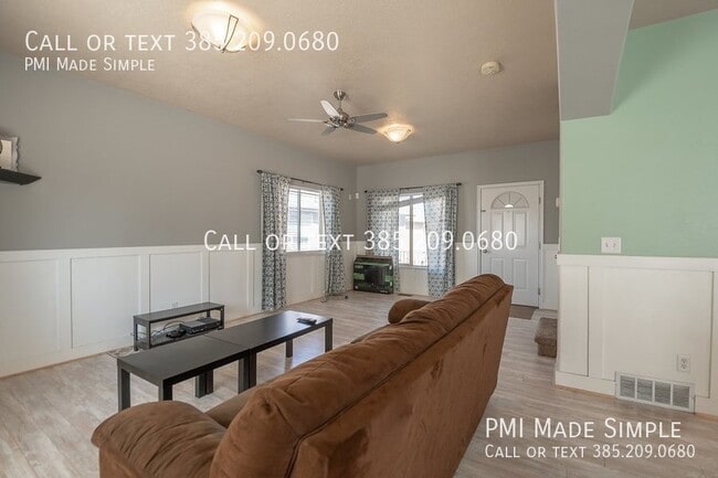 Building Photo - MOVE IN SPECIAL! Spacious 5BR Home in Grea...