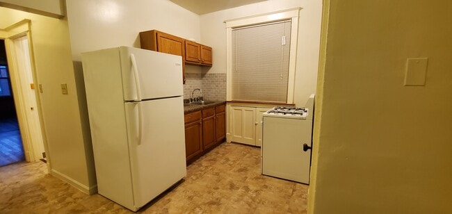 Building Photo - 6300 Cates Ave