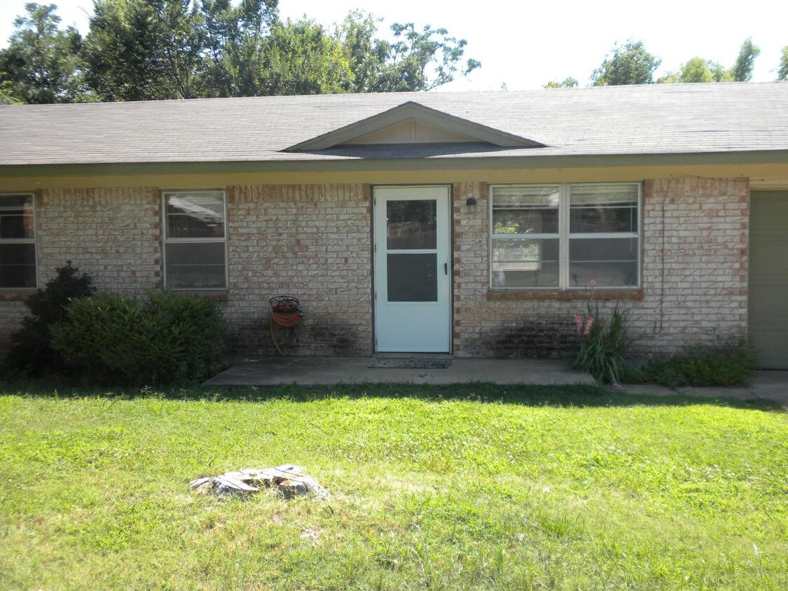 808 N 5th St, Noble, OK 73068 House Rental in Noble, OK