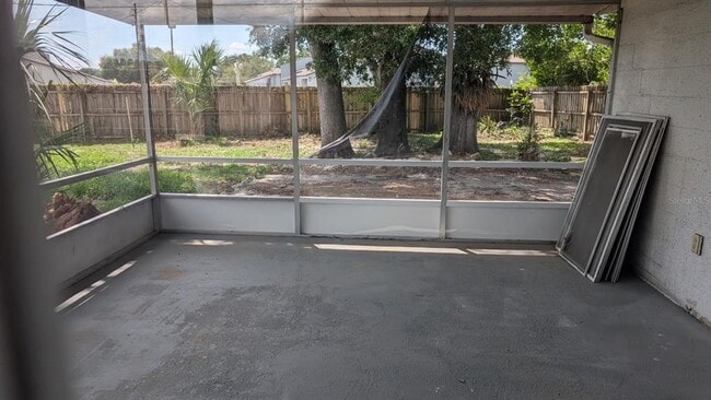 Building Photo - 714 Governors Ave