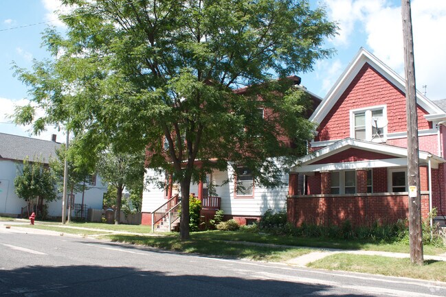 Foto del edificio - 3802 E Barnard Ave