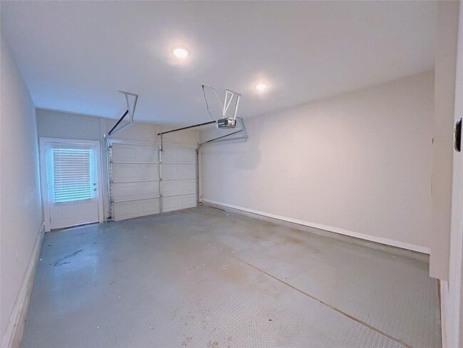 Foto del edificio - 2031 Ocean Dr NW