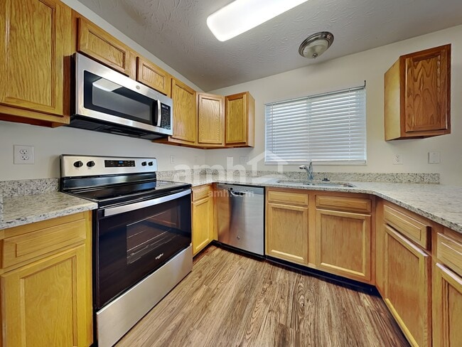 Building Photo - 10351 Chambersburg Dr