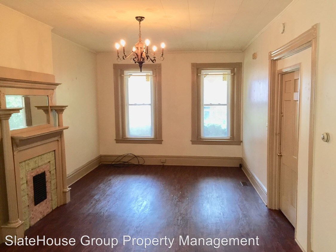 Primary Photo - 325 W Lemon St