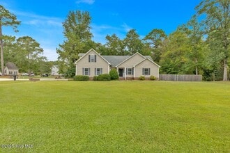 Building Photo - 442 Ridge Rd