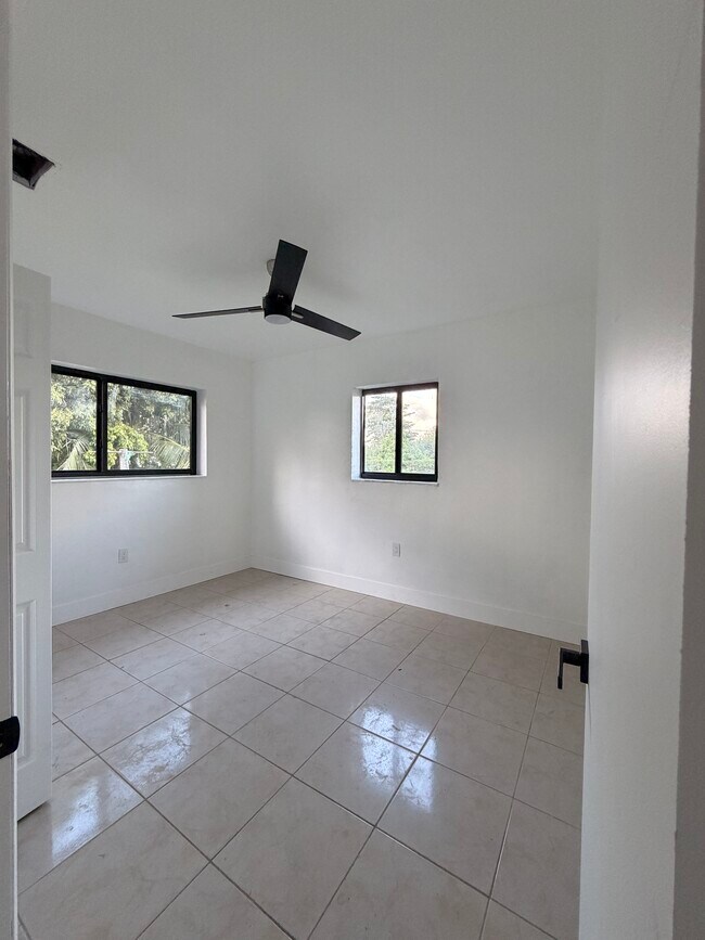 Building Photo - 2015 NW 132nd St