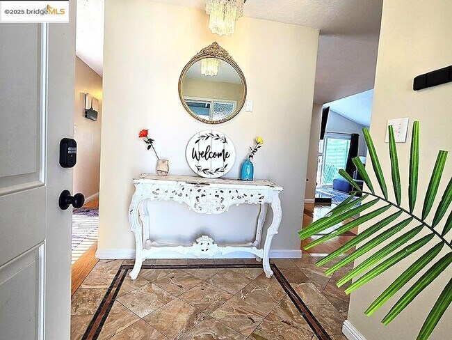 Foto del edificio - 1216 Marina Cir