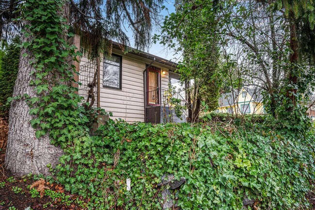 Foto del edificio - 5057 38th Ave NE