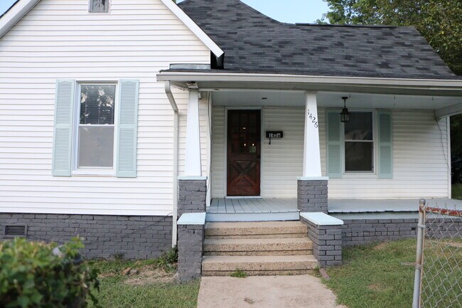 Foto del edificio - 1426 Harvey St