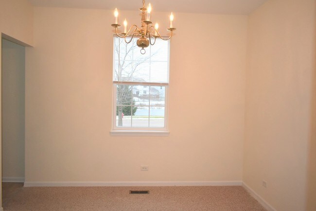 Building Photo - 546 Niagara Dr