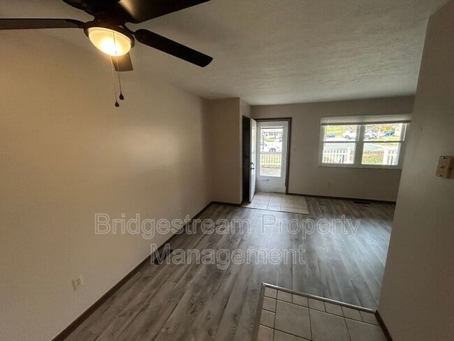 Building Photo - 60 Candlewood Ct