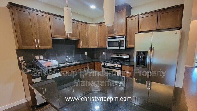 Foto del edificio - 111 164th Pl SE