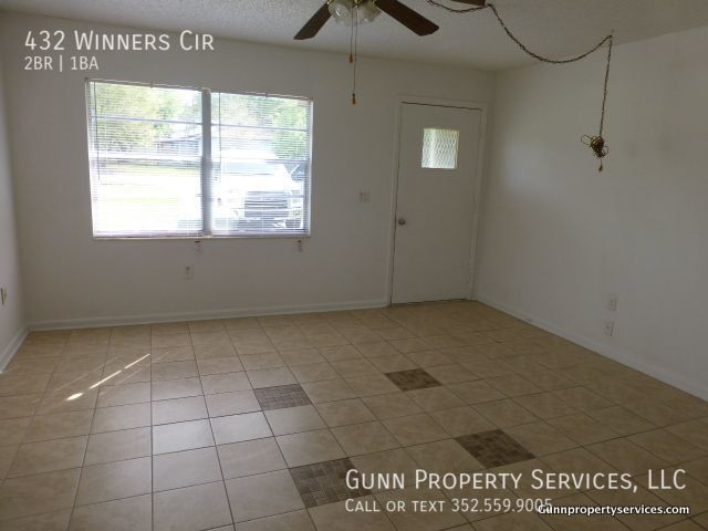 Building Photo - 2 Bedroom 1 Bath Duplex