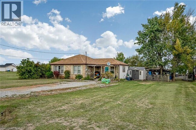 Photo du bâtiment - 16 Victoria Ave