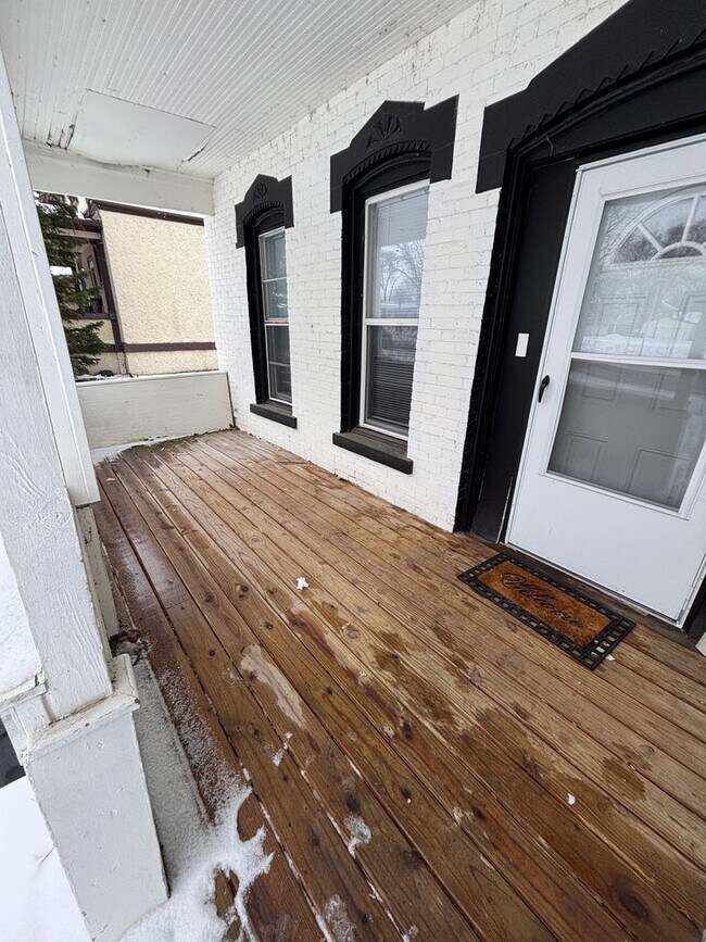 Building Photo - 1308 5th Ave S