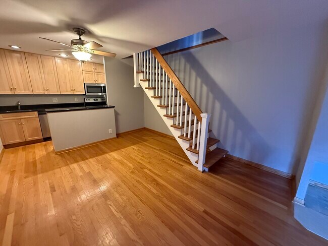 Foto del edificio - 744 W Gordon Terrace