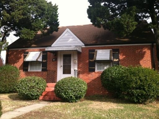 Primary Photo - 1615 Gunn St