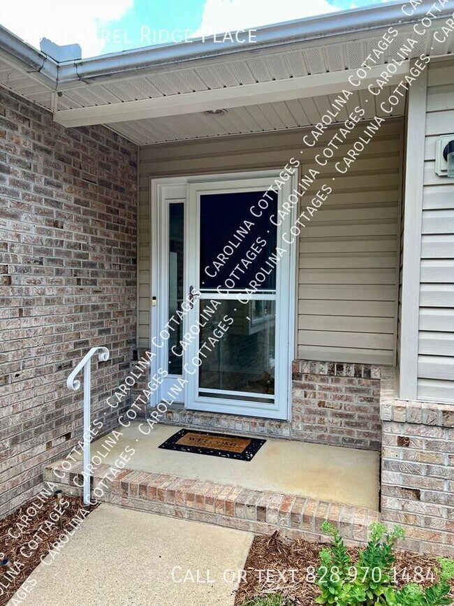 Building Photo - 154 Laurel Ridge Pl