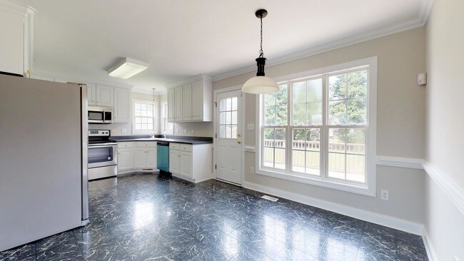 Building Photo - 677 Ashley Meadows Dr