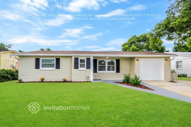 Building Photo - 7410 Ivanhoe Dr