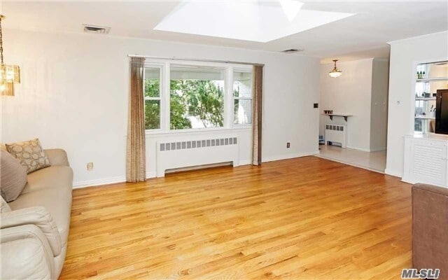 Building Photo - 21 Ravine Rd