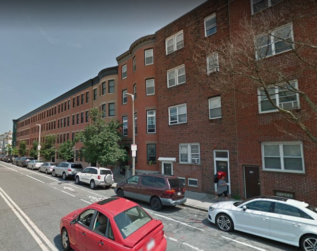 Building Photo - 24 Chelsea St