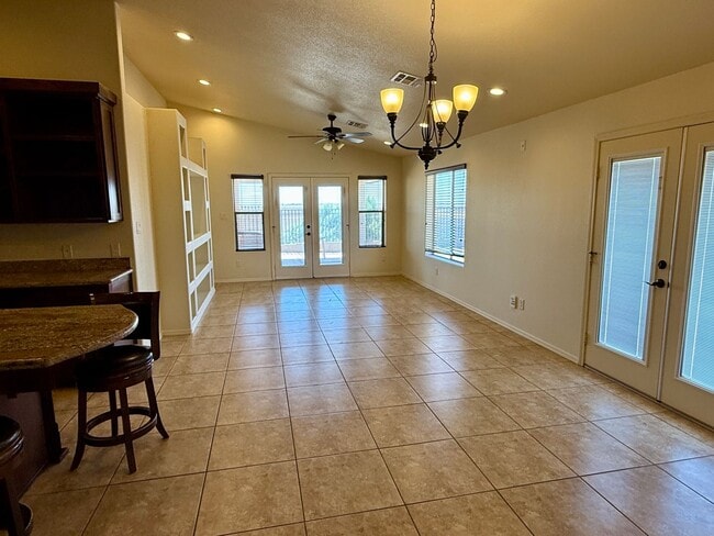 Building Photo - 4 bedroom view home in San Luis, AZ