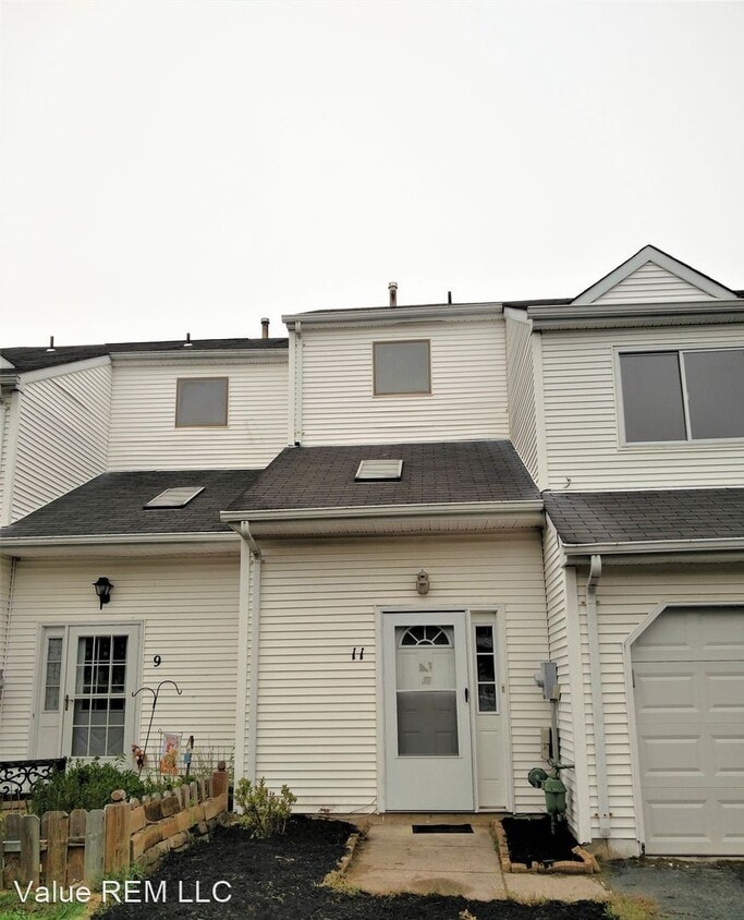 11 Saffron Dr, Lumberton, NJ 08048 House Rental in Lumberton, NJ