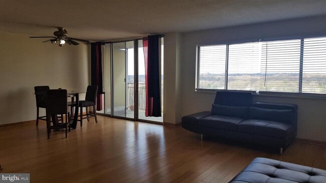 Building Photo - 1836 Metzerott Rd