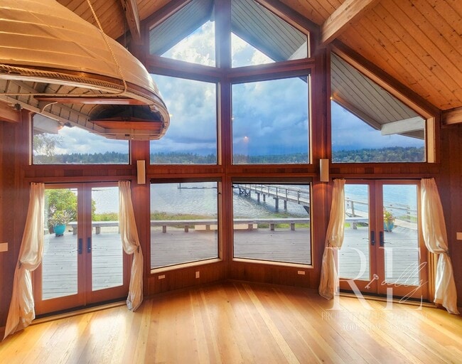 Photo - Waterfront Living in Indianola – Dock, Bea... House