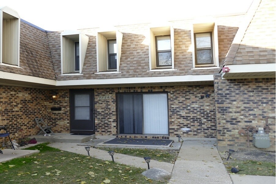 Primary Photo - 7724 Woodward Ave