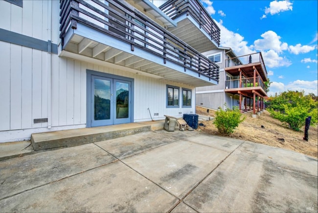 Building Photo - 143 Creekview Dr