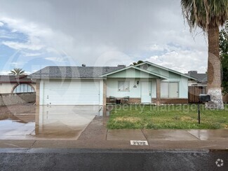 Building Photo - 2522 E Don Carlos Ave