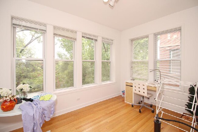Building Photo - 3453 N Bosworth Ave