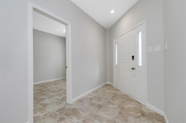 Building Photo - 39 E Stony Bridge Ct