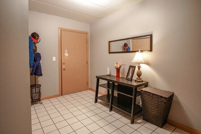 Foto del edificio - 231 N Mill Rd