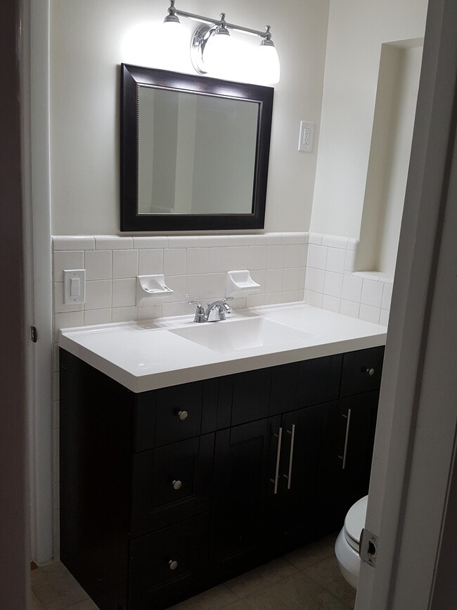 Foto del edificio - 1700 NW 27TH TERRACE