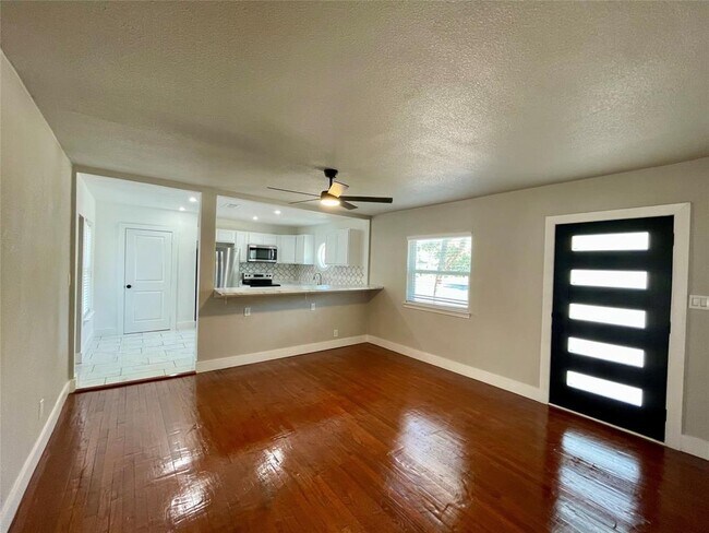 Foto del edificio - 1109 Brentwood St