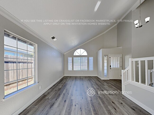 Building Photo - 5020 Meadow Pass Way