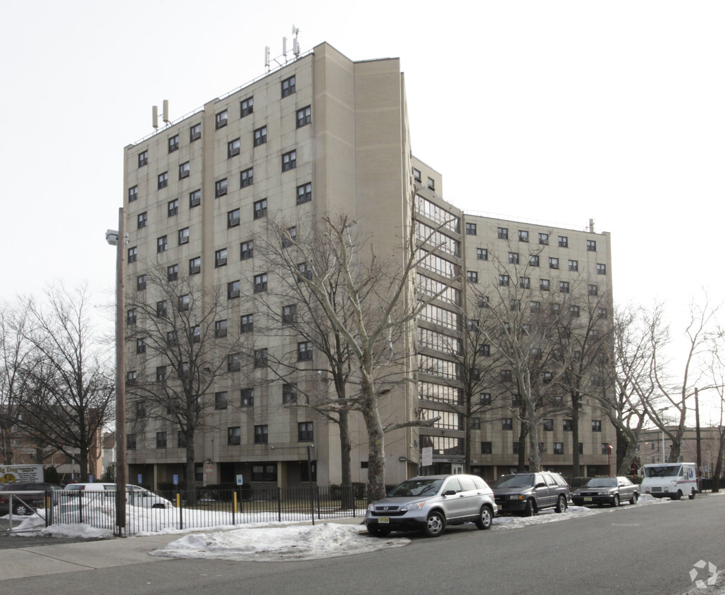 Primary Photo - Ford Leonard Towers