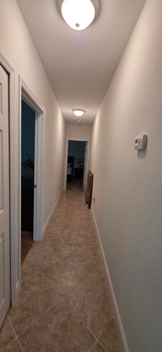 Foto del edificio - 5838 NW Gillespie Ave