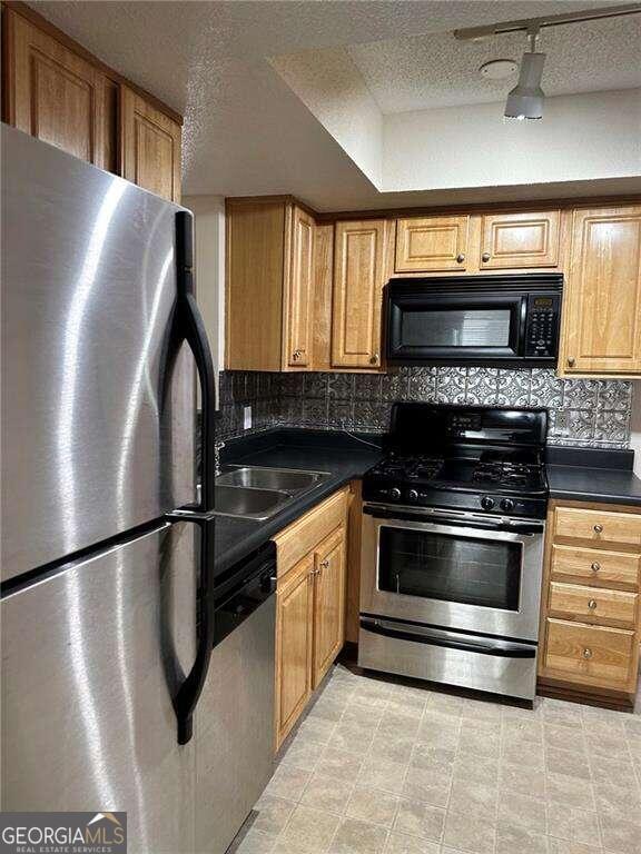 Foto del edificio - 3301 Henderson Mill Rd